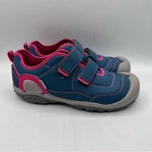 Keen Knotch Hollow Double Strap Trainer Sneakers  Youth US 5 Blue Pink EU 37